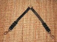 Braided leather coupler for walking 2 dogs Braided leather coupler for walking 2 dogs