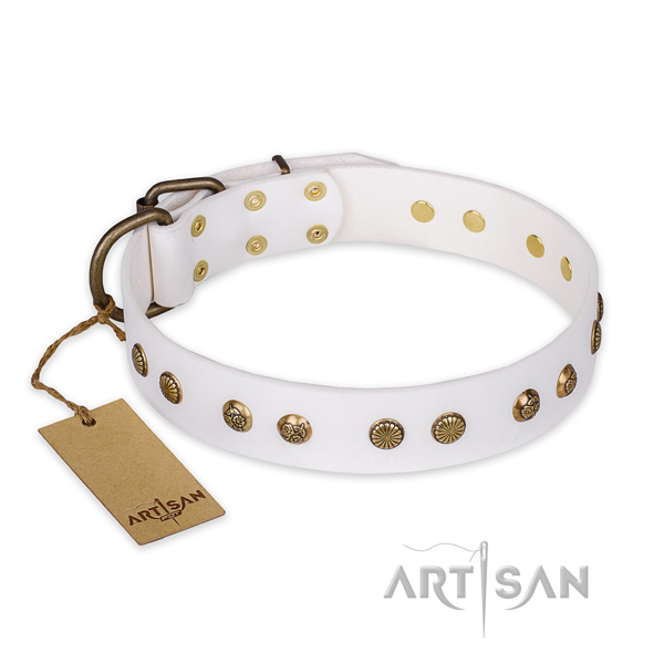 Easy wearing natural genuine leather dog collar with rust-proof traditional buckle