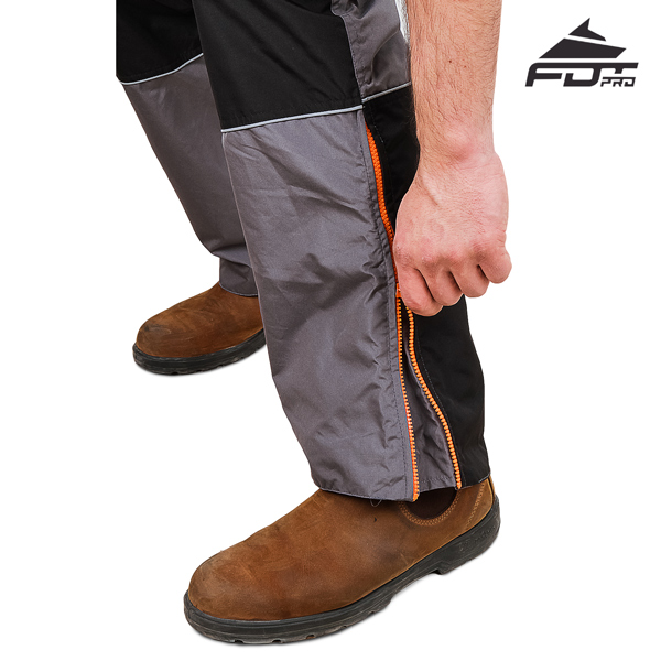 Reliable Zip fasteners on Professional Pants for Dog Training